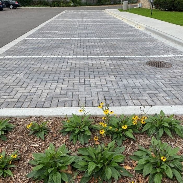 Permeable Pavement - AQUALIS