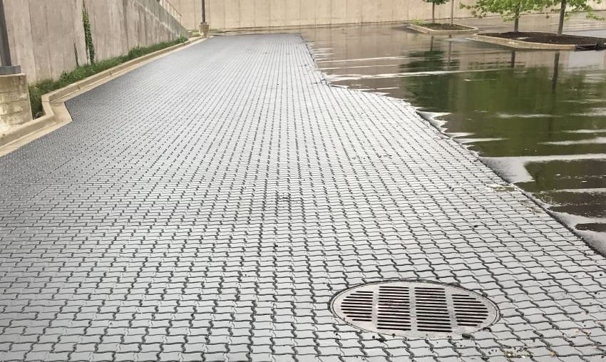 Permeable Pavements Maintenance and Rehabilitation - AQUALIS